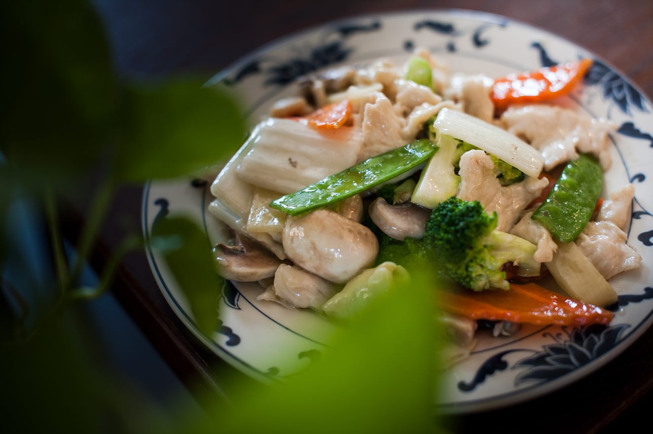 Order Chicken with Mixed Vegetables food online from Wok N Roll store, McLean on bringmethat.com