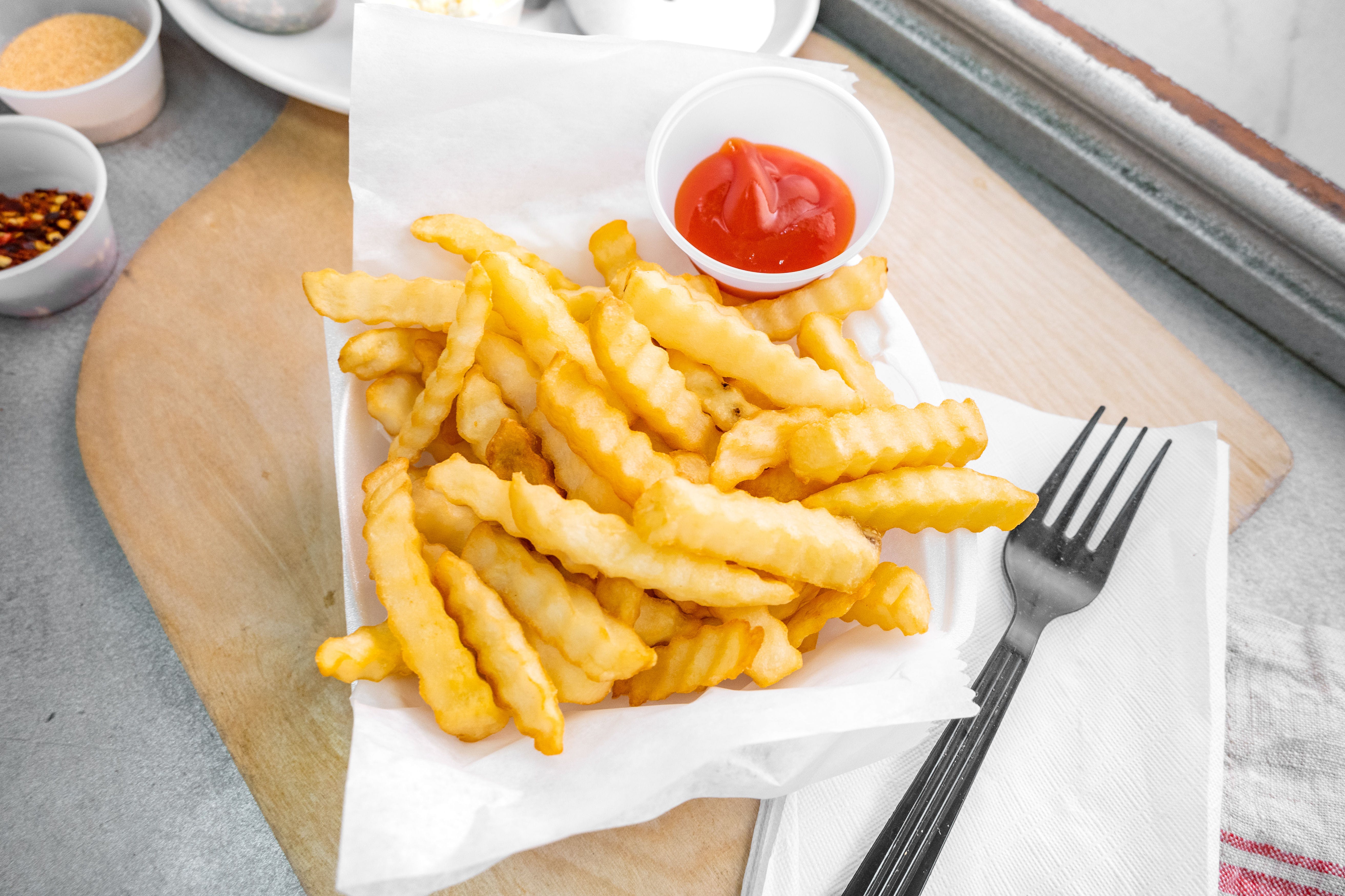 Order French Fries - Large food online from Love Park Pizza & Chicken store, Philadelphia on bringmethat.com
