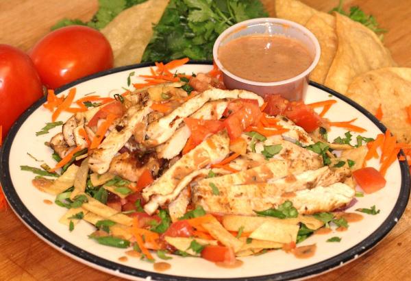 Order BBQ Chicken Salad food online from North End Pizza store, Los Angeles on bringmethat.com