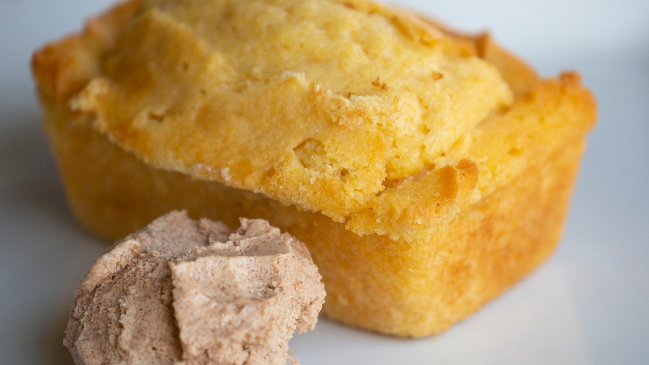 Order Cornbread w/ Honey Butter food online from Rib Line By The Beach store, Grover Beach on bringmethat.com