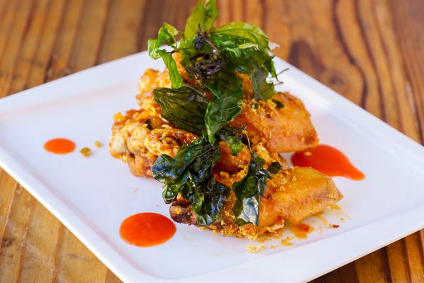 Order Sriracha Wings food online from Thaitanic Streetfood store, Sausalito on bringmethat.com