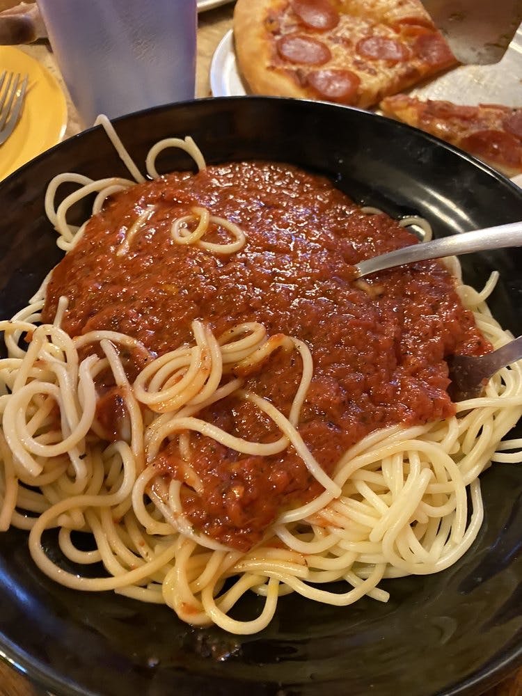 Order Spaghetti with Meat Sauce - Pasta food online from Chicagos Pizza store, San Antonio on bringmethat.com