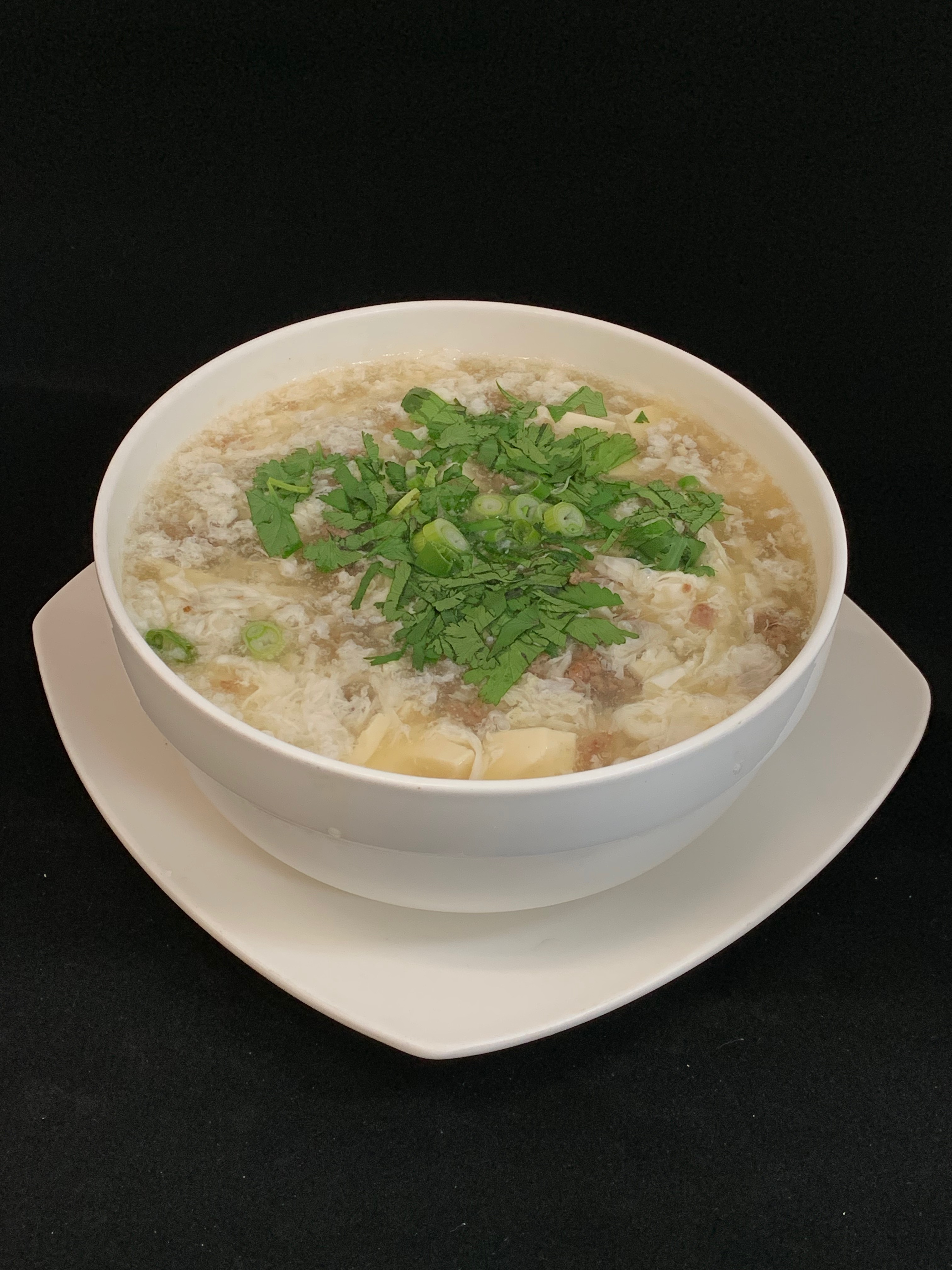 Order Egg Drop Soup with Cilantro and Minced Beef 西湖牛肉羹 food online from Wechat Cafe store, El Monte on bringmethat.com