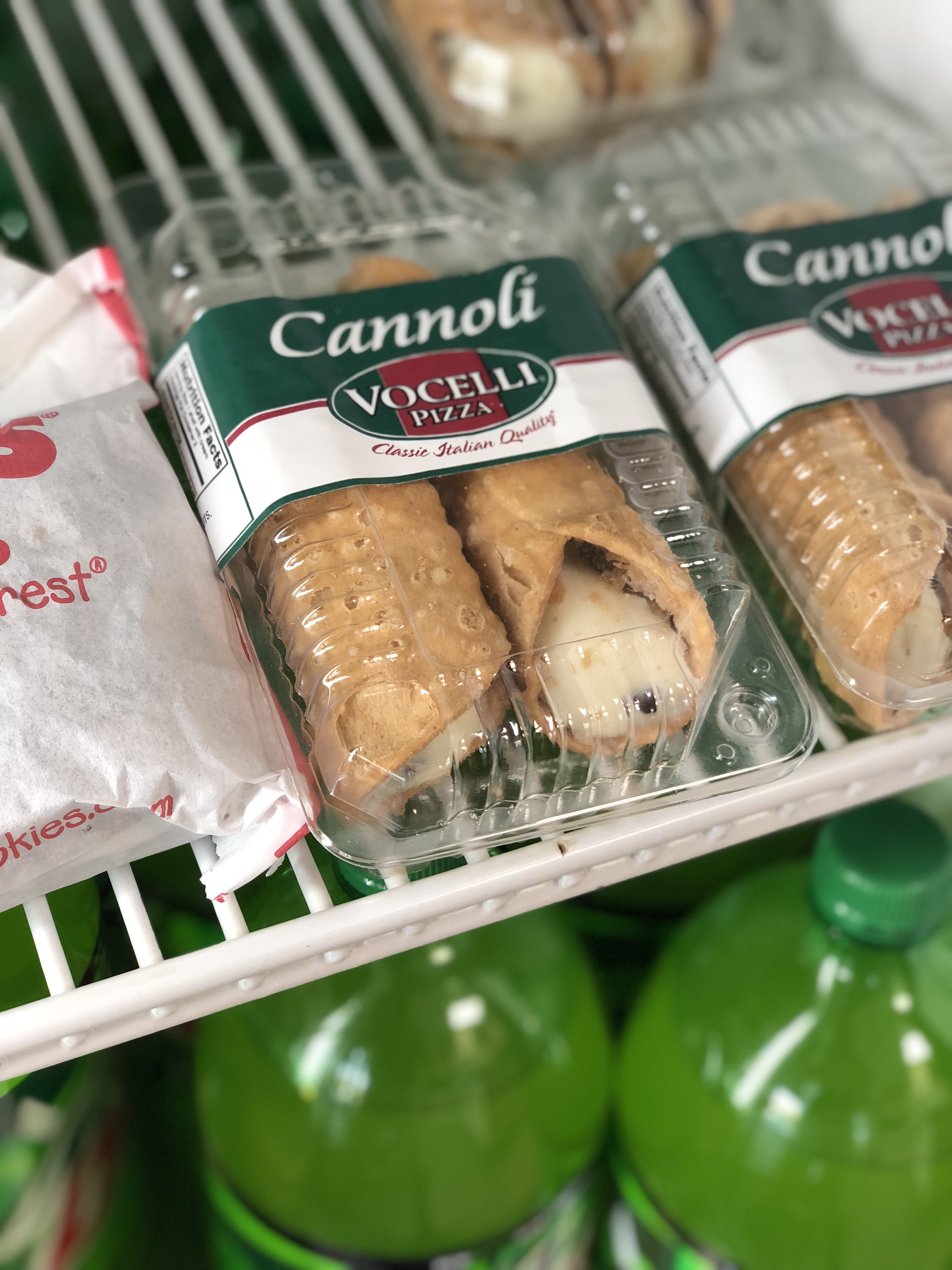 Order Cannoli food online from Vocelli Pizza store, Rockville on bringmethat.com