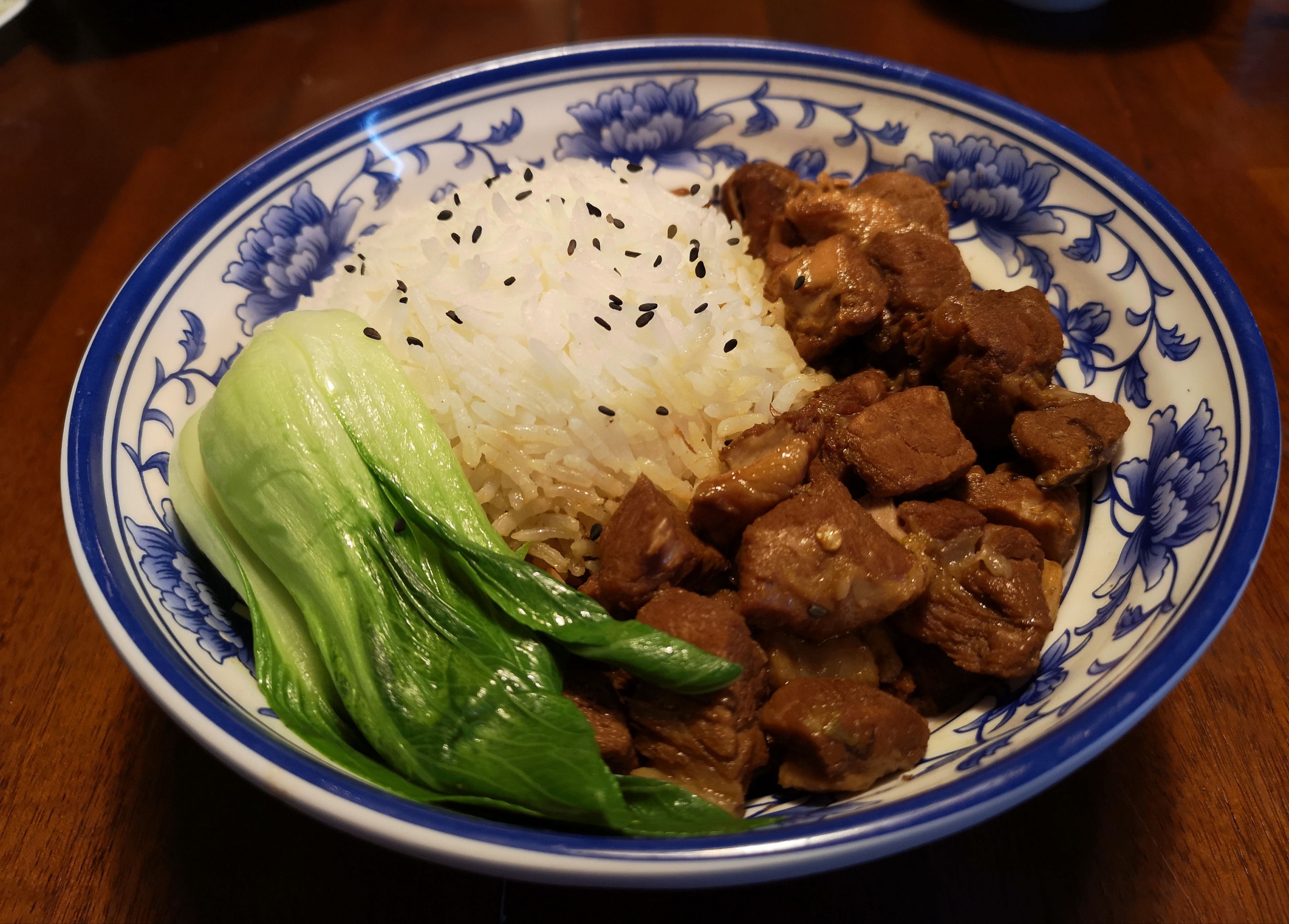 Order 4. Braised Pork Over Rice 红烧肉盖饭 food online from Kung Fu Noodle store, Dayton on bringmethat.com