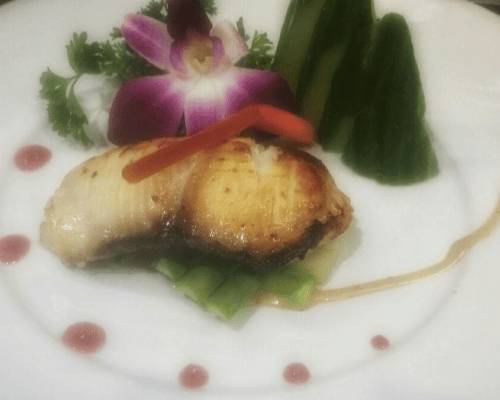 Order Miso Black Cod. food online from Honshu Sushi & Noodles Lounge store, Jersey City on bringmethat.com