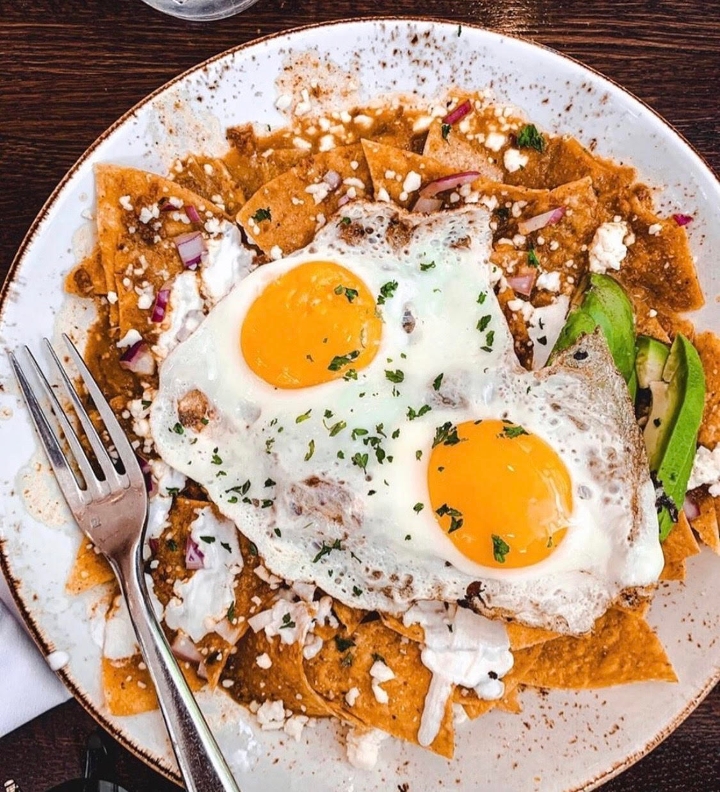 Order Chilaquiles food online from Kanela Breakfast Club  store, Chicago on bringmethat.com
