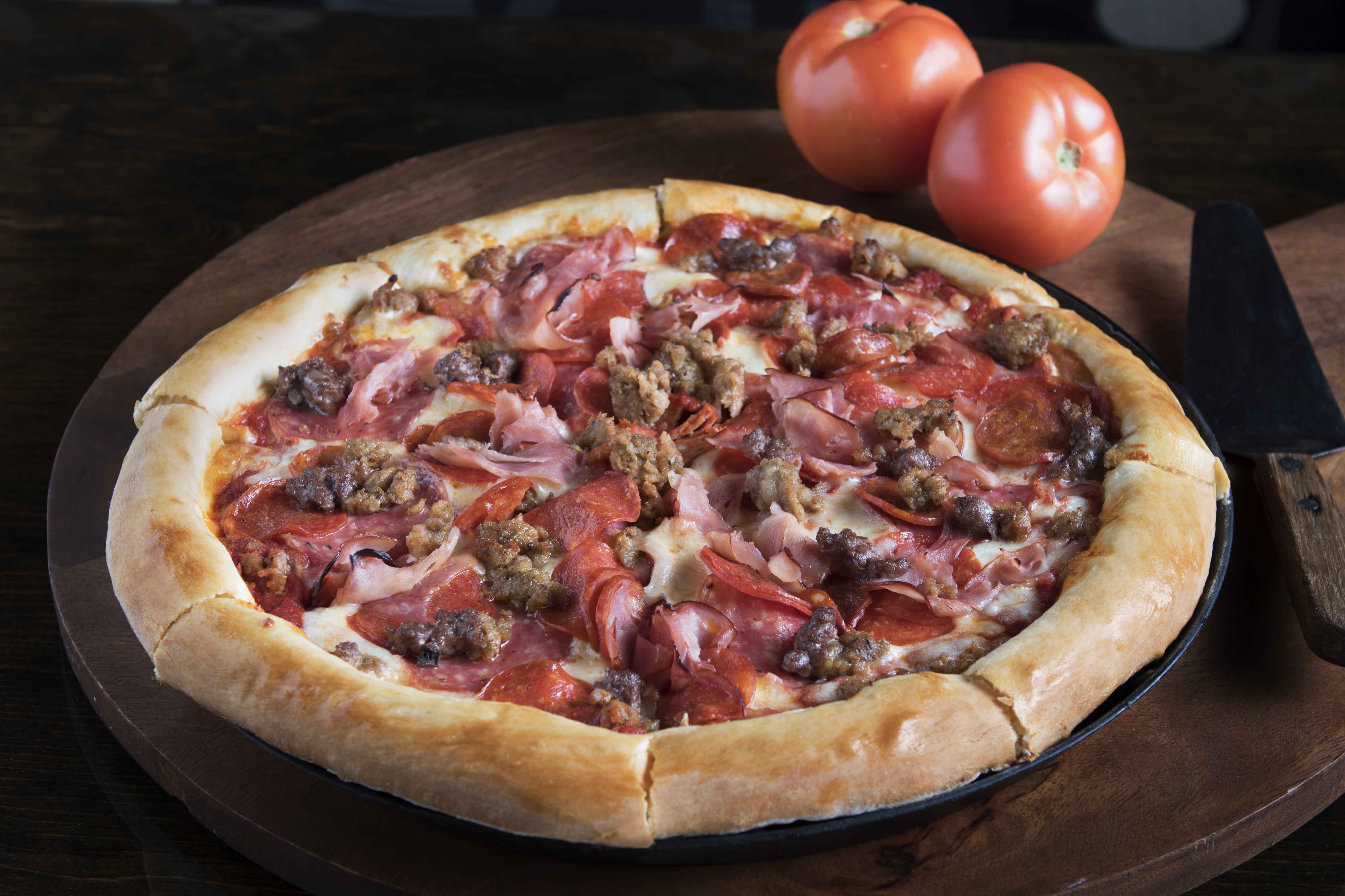 Order Pete's All Meat Pizza food online from Pete's Restaurant & Brewhouse store, Yuba City on bringmethat.com