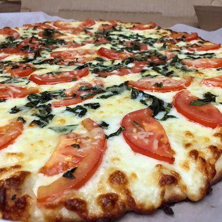 Order 20" Hurricane Margherita Pizza food online from Surfside Pizza store, San Clemente on bringmethat.com