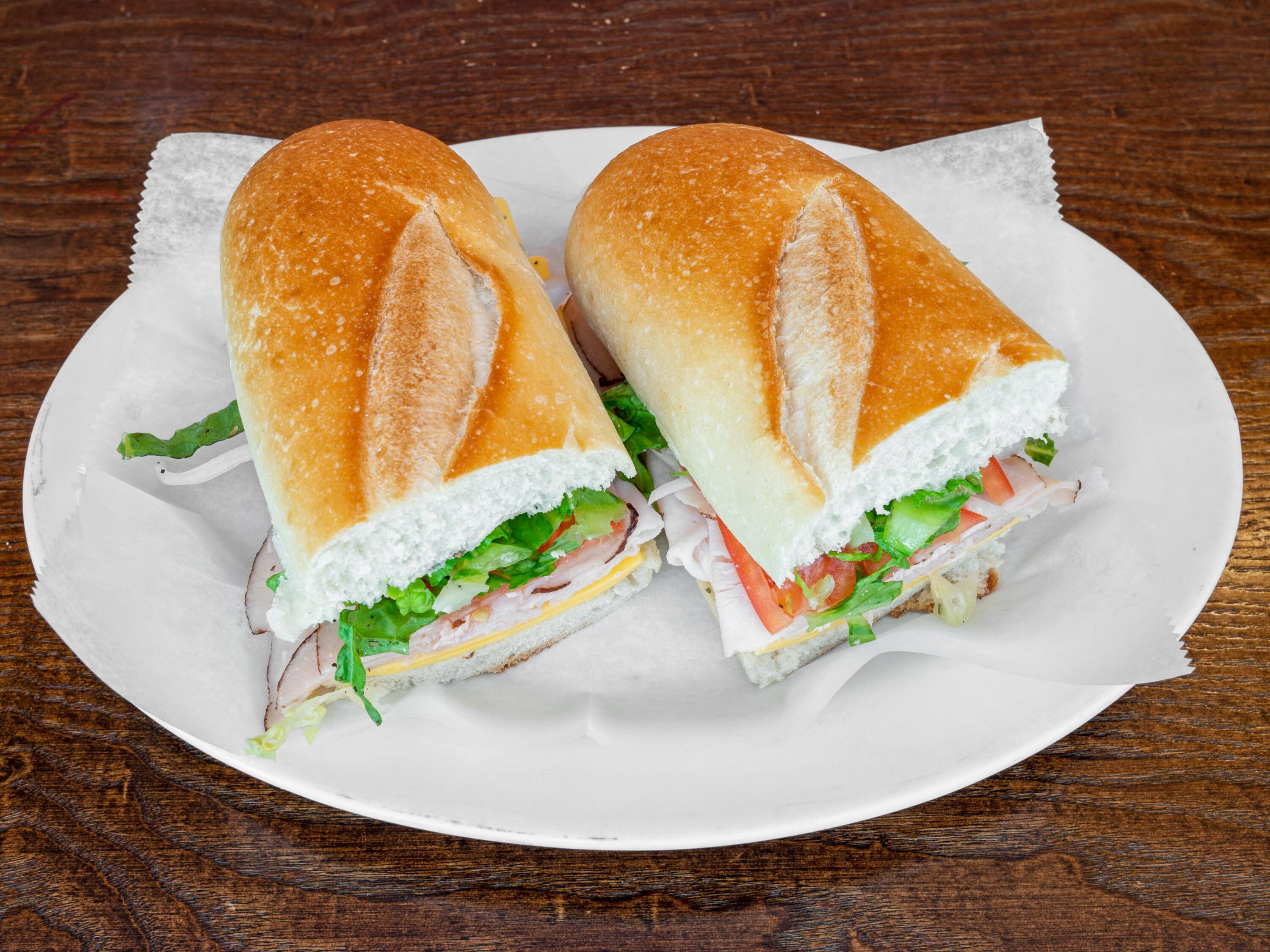 Order Turkey and Cheese Cold Sub food online from Primo Pizza store, Wayne on bringmethat.com