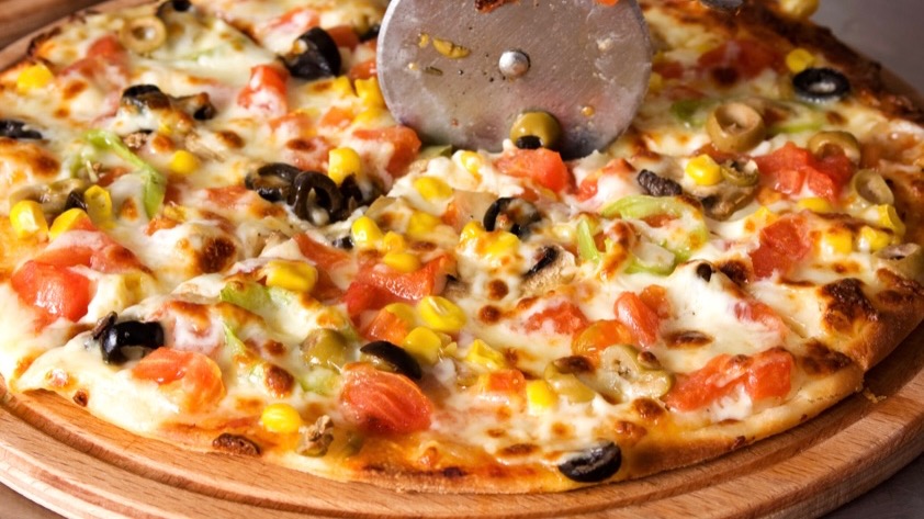 Order Vegetarian Pizza food online from Caeser Italian Restaurant store, Nashville on bringmethat.com