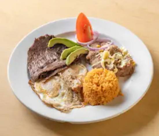 Order Chilaquiles con Carne food online from La Rosita store, Detroit on bringmethat.com