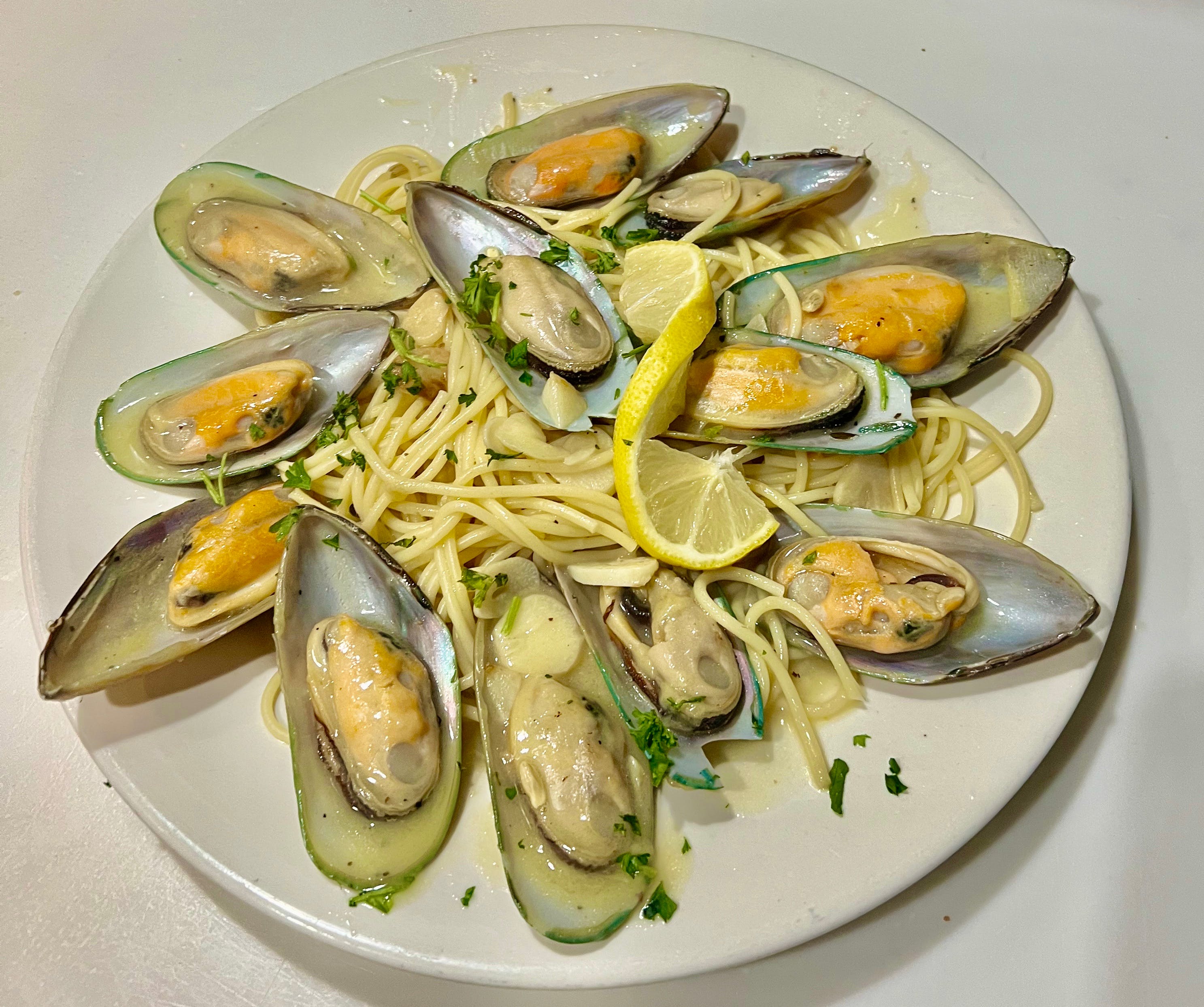 Order Mussels in White Sauce - Fish food online from Rox 52 store, Plymouth on bringmethat.com