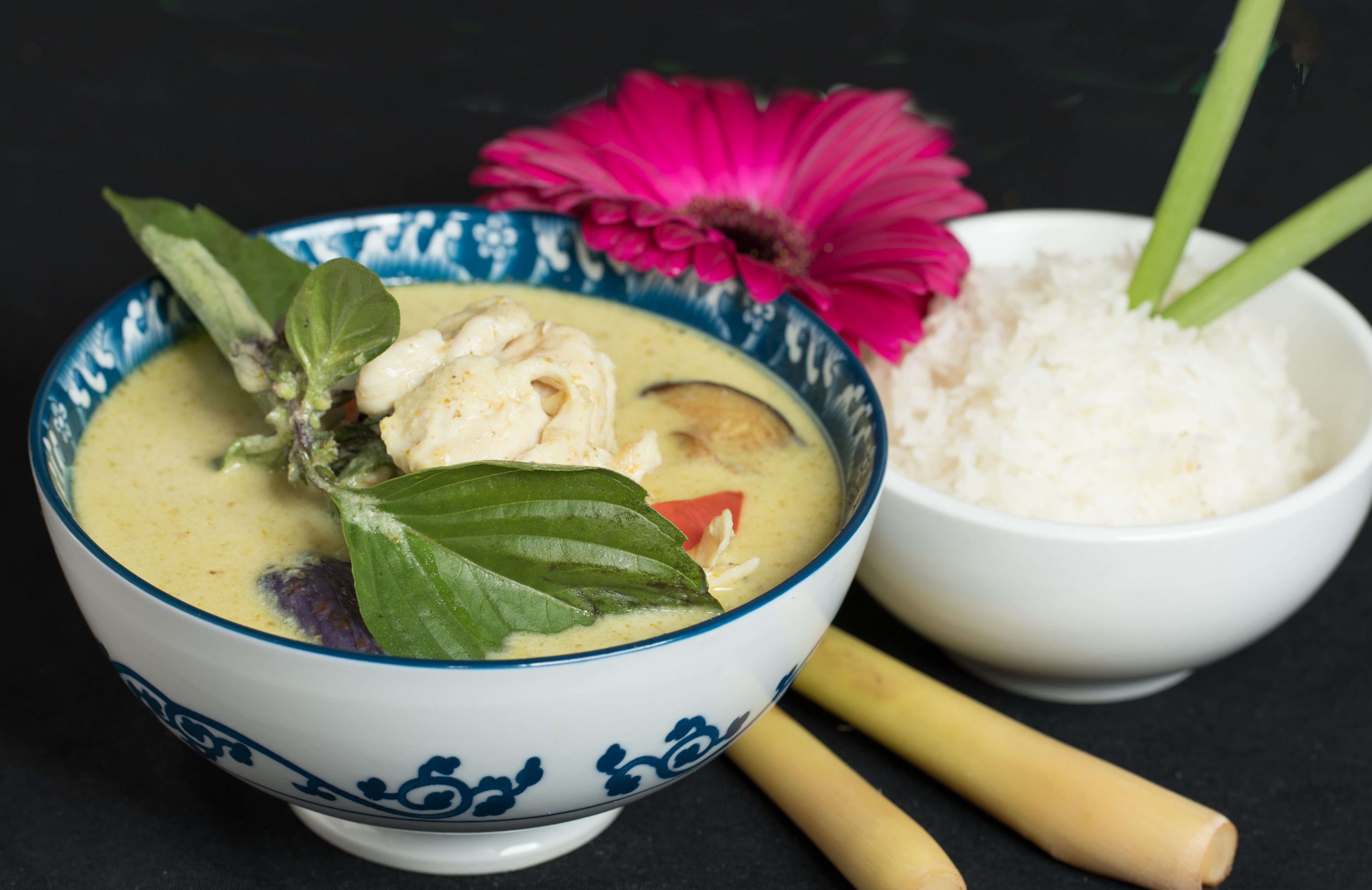 Order Green Curry (C1) food online from Grace Thai store, Elmhurst on bringmethat.com