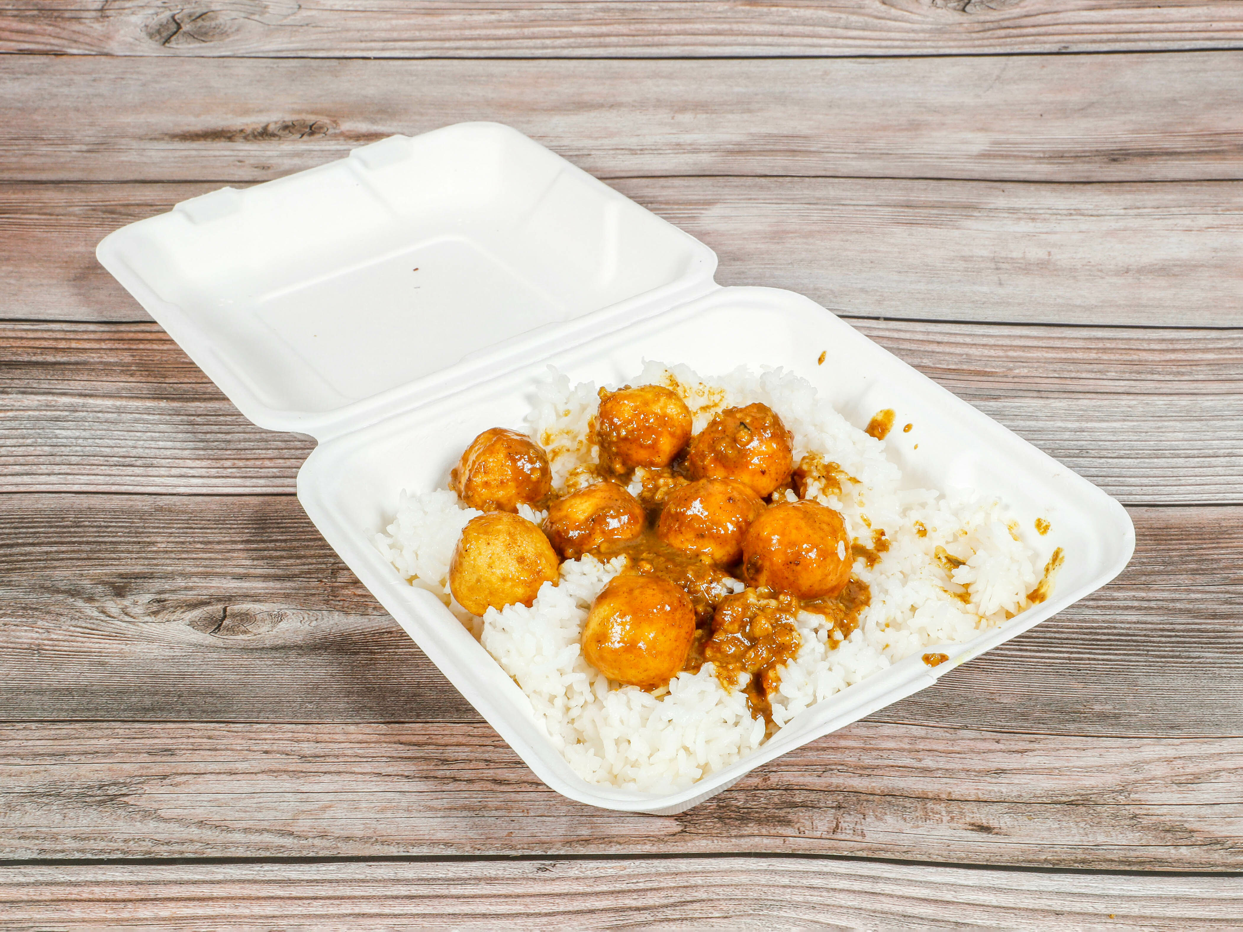Order Curry Fish Balls only. food online from Tea Plus store, San Francisco on bringmethat.com
