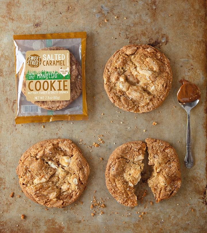 Order Sweet Street Large Salted Caramel Crunch Cookie food online from Sunny Day Creamery store, San Francisco on bringmethat.com