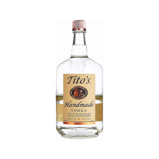Order Tito's Handmade 750ml | 40% abv food online from Pink Dot Logan Heights store, San Diego on bringmethat.com