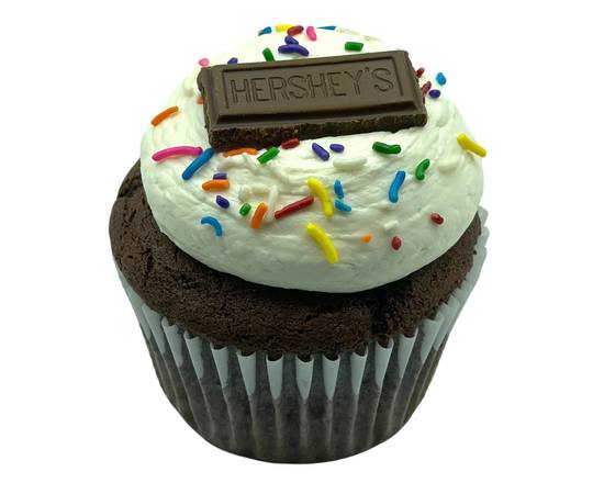 Order Chocolate Cupcakes food online from Cupcake Playground store, Los Angeles on bringmethat.com