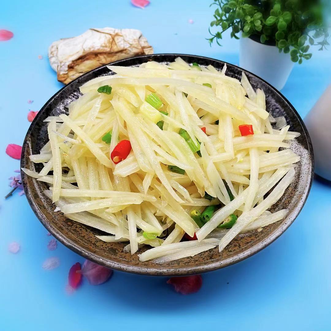 Order 酸辣土豆丝 Shredded potato w/hot sour sauce food online from Fashion Wok store, Foster City on bringmethat.com