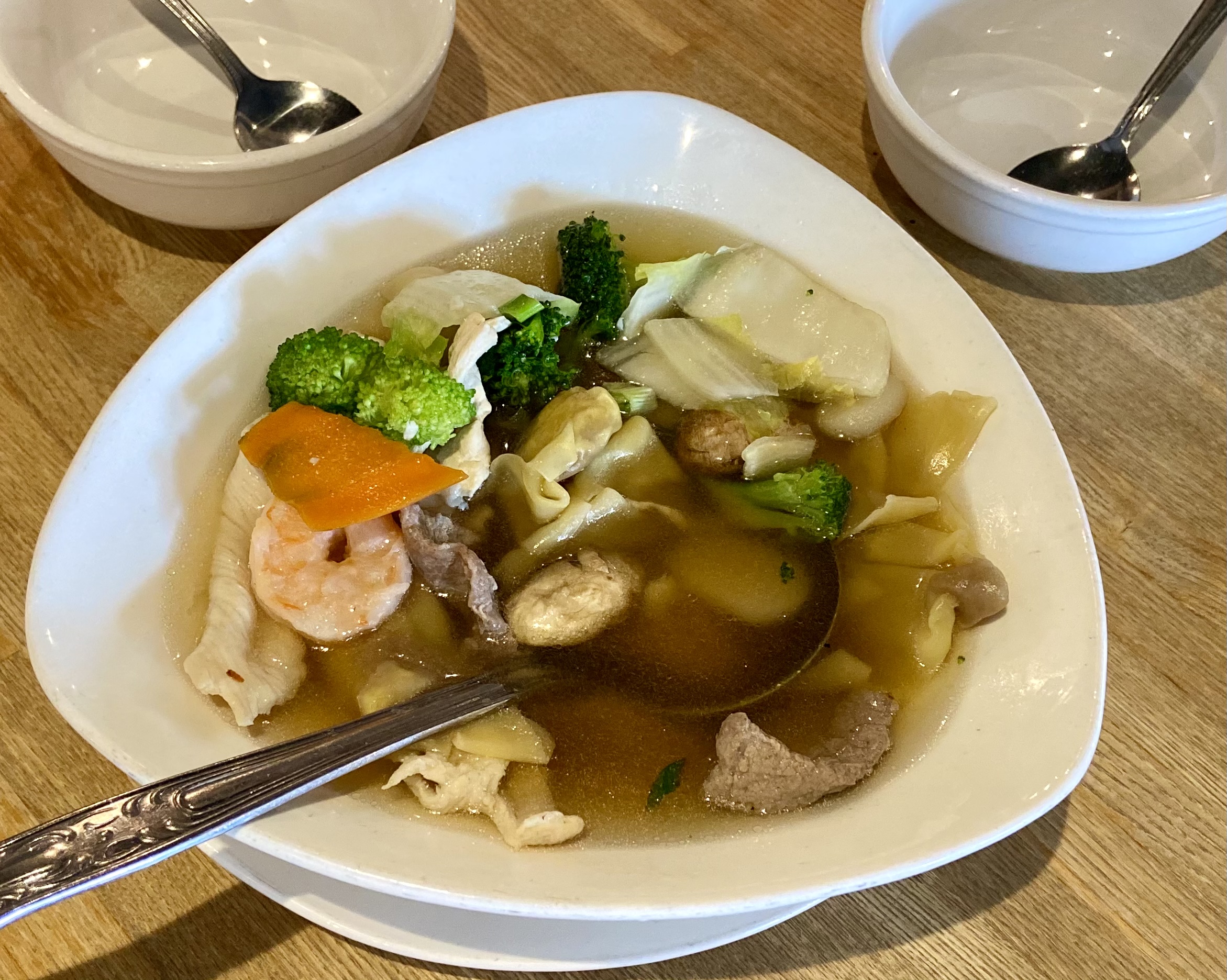 Order Special Wonton Soup For 2 food online from Taipei Restaurant store, San Antonio on bringmethat.com