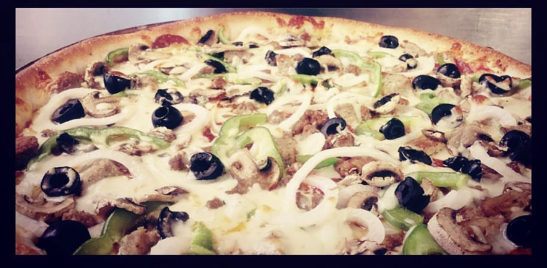 Order Supreme Pizza food online from Golden Crust Pizza store, Providence on bringmethat.com