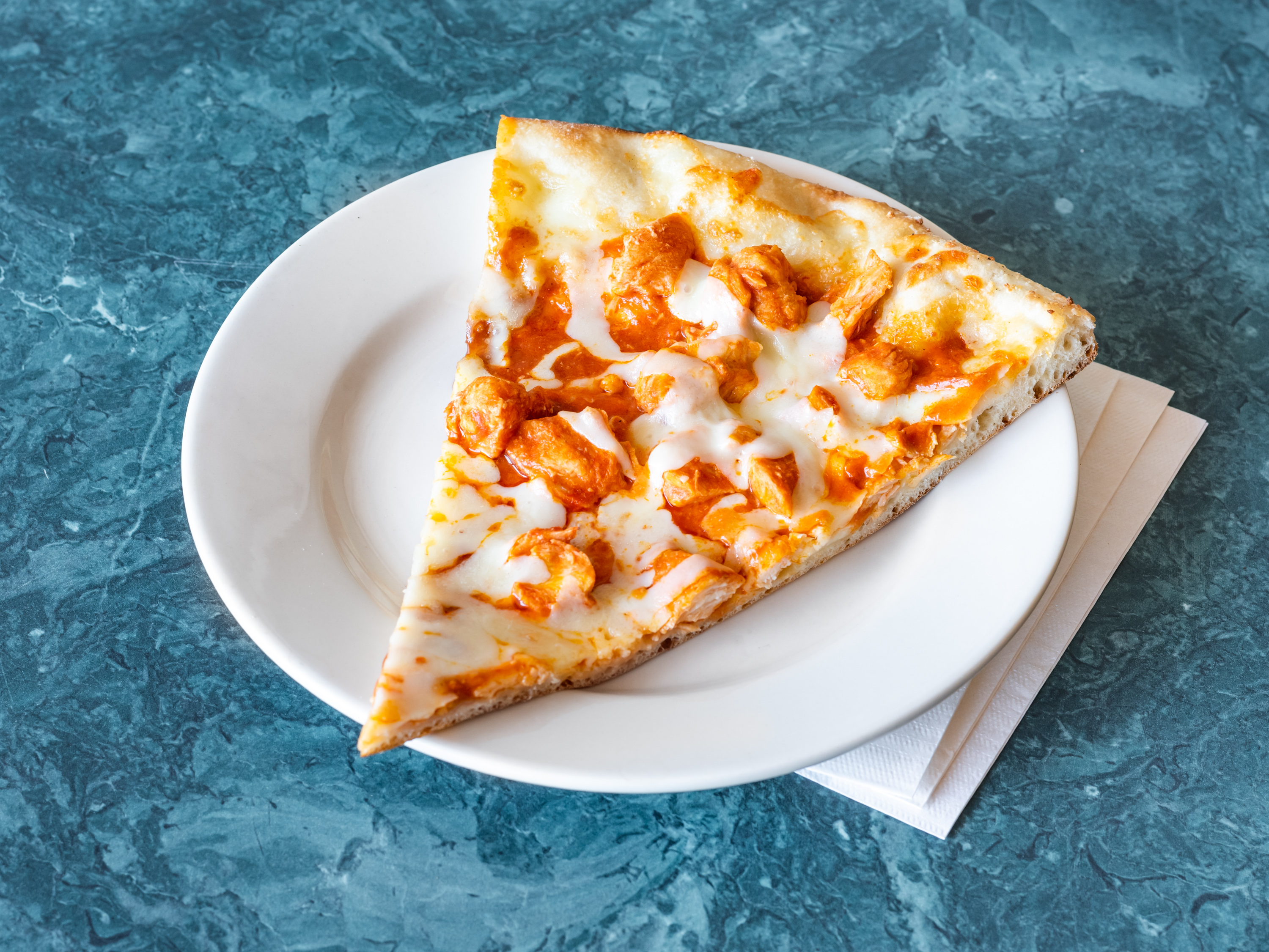 Order Buffalo Chicken Pizza food online from Guidos Pizza store, Eatontown on bringmethat.com