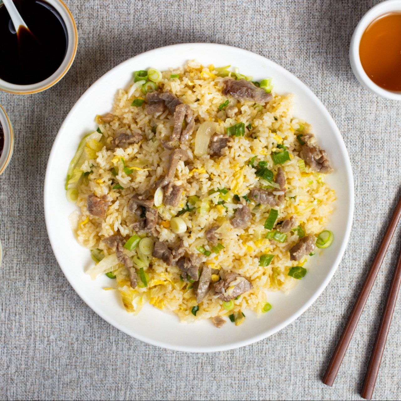 Order Beef Fried Rice 牛炒饭 food online from Qin's Ramen & Noodle Bar store, San Francisco on bringmethat.com