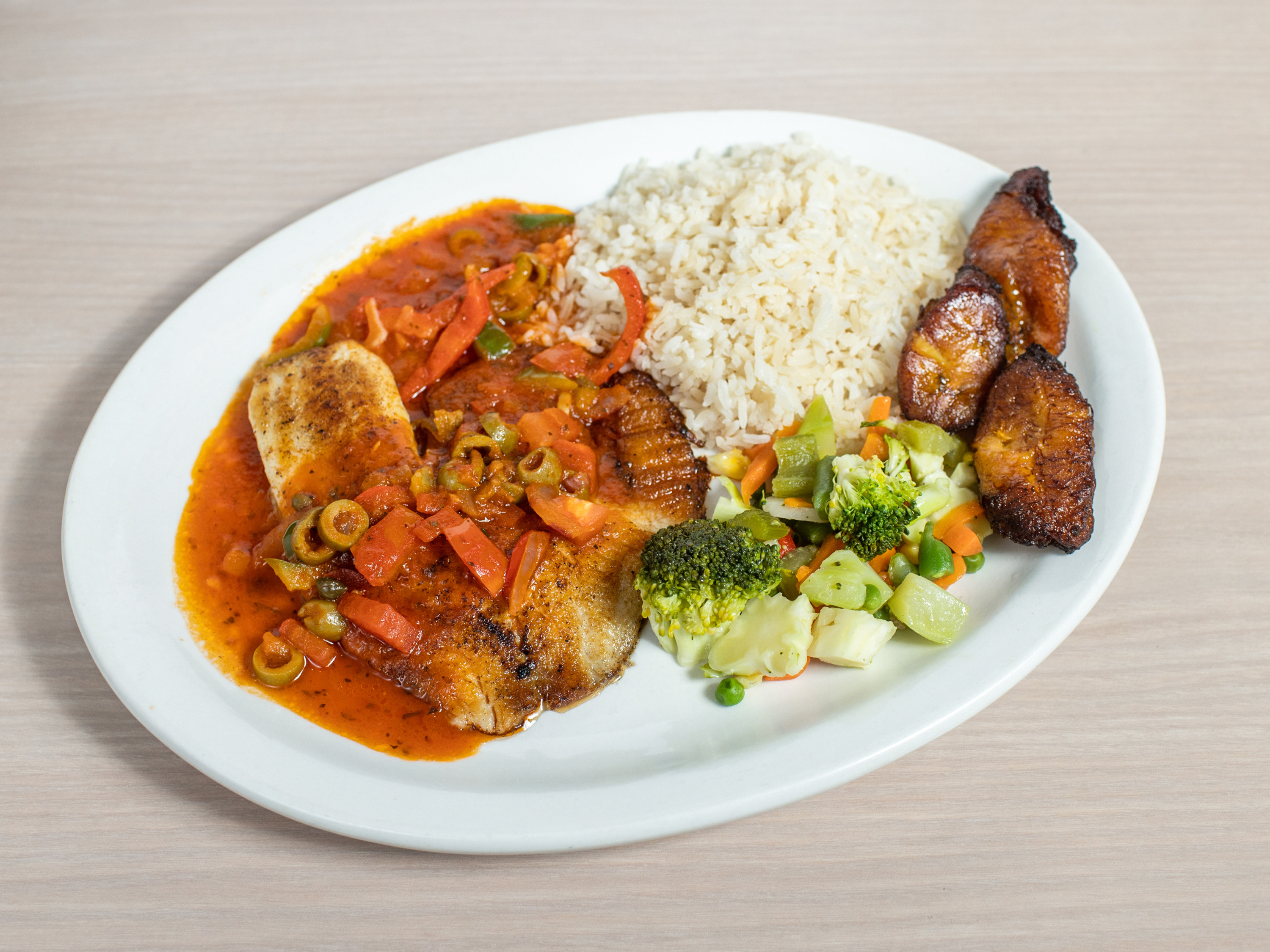 Order Filete Mediteraneo Lunch food online from Colombian Cuisine store, Houston on bringmethat.com