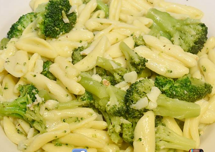 Order Cavatelli and Broccoli food online from Cioffi's Restaurant and Pizzeria store, Union on bringmethat.com
