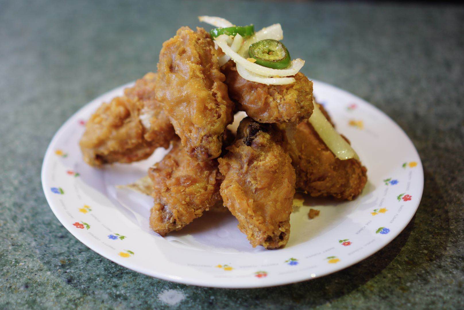 Order 20. Salted and Pepper Chicken Wings food online from Dumpling store, San Francisco on bringmethat.com