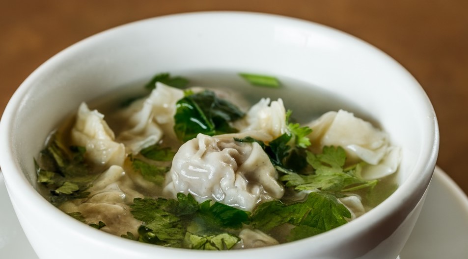 Order E8. Cup of Wonton Soup food online from Pho Hoang store, Houston on bringmethat.com