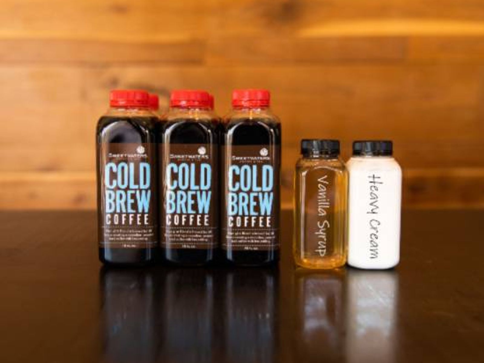 Order Dreamy Cold Brew Kit food online from Sweetwaters Coffee & Tea store, Shelby Charter Township on bringmethat.com