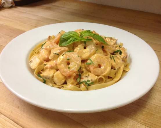 Order Fettuccine Aurora food online from Cuzino Family Kitchen store, Middletown on bringmethat.com
