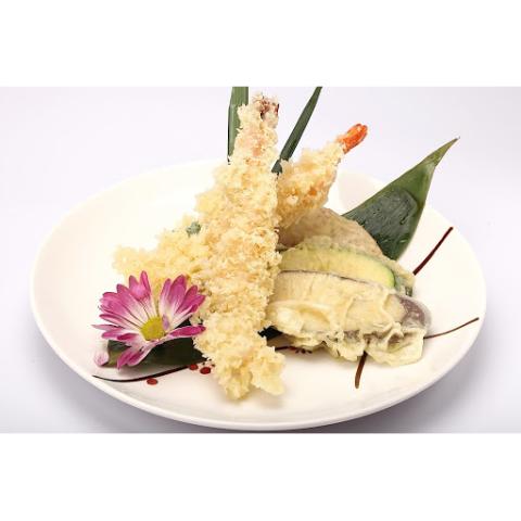 Order Shrimp Tempura Appetizer food online from Chikara Sushi & Asian Fusion store, Phoenixville on bringmethat.com