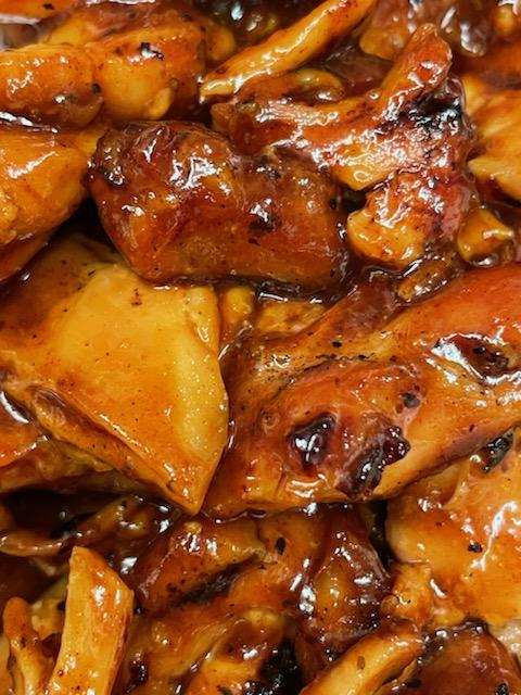 Order Pulled BBQ Chicken by the lb food online from Blue Ridge Bbq & Catering store, Lynchburg on bringmethat.com