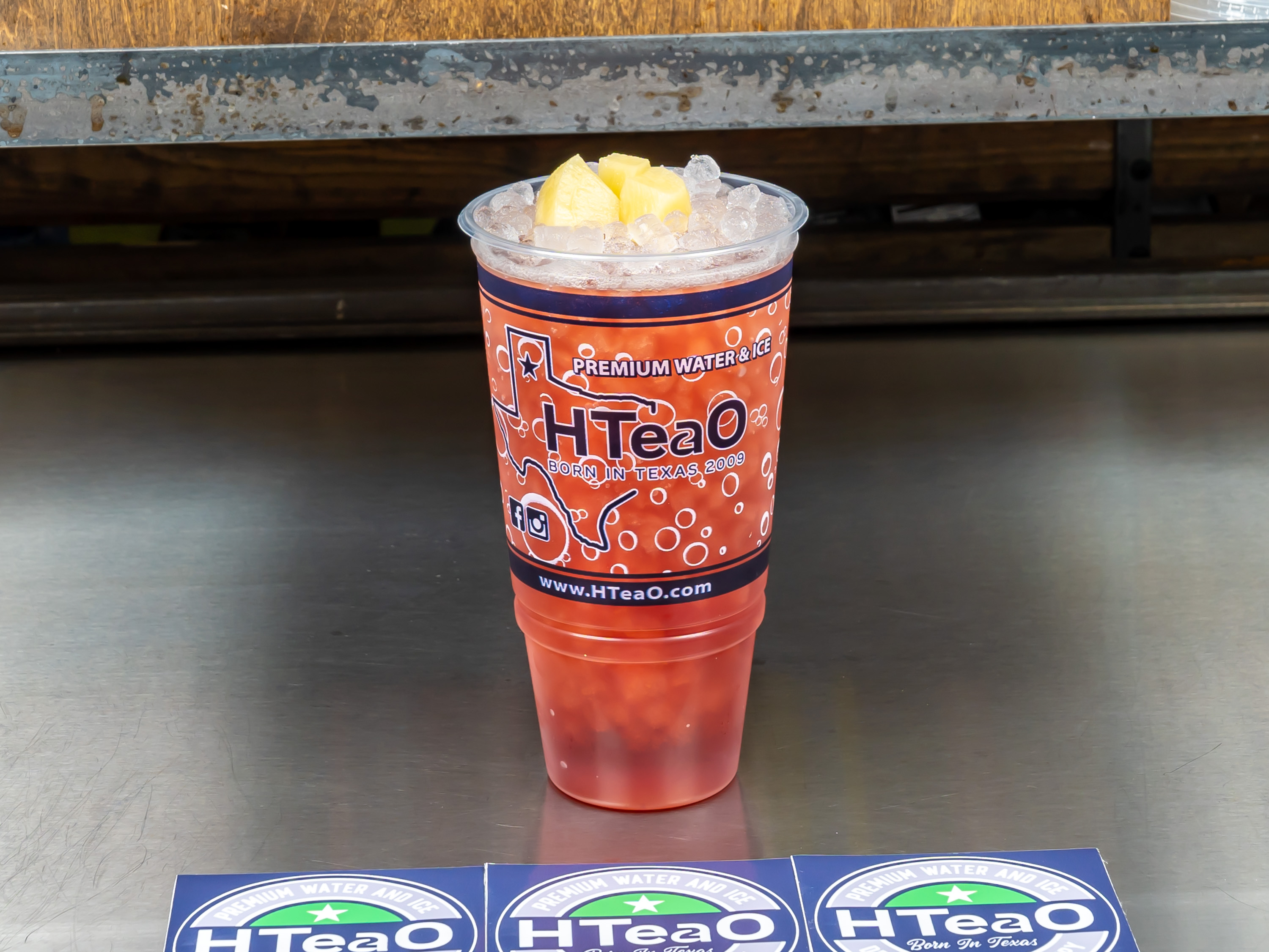 Order Wild Raspberry Iced Tea food online from Hteao store, Plano on bringmethat.com