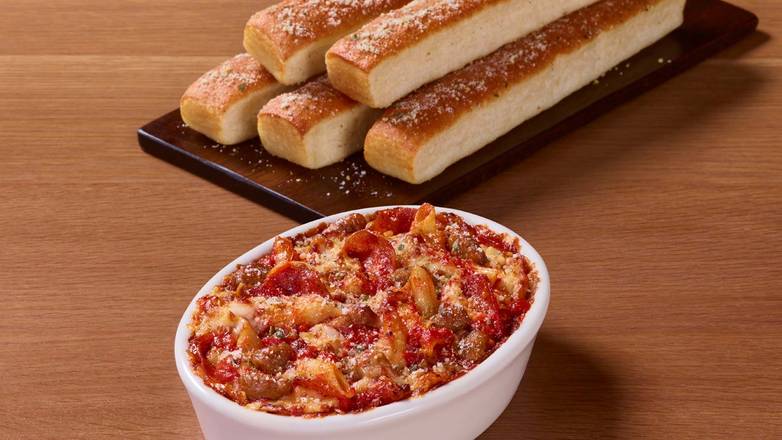 Order Oven-Baked Italian Meats Pasta food online from Pizza Hut store, Oakwood on bringmethat.com