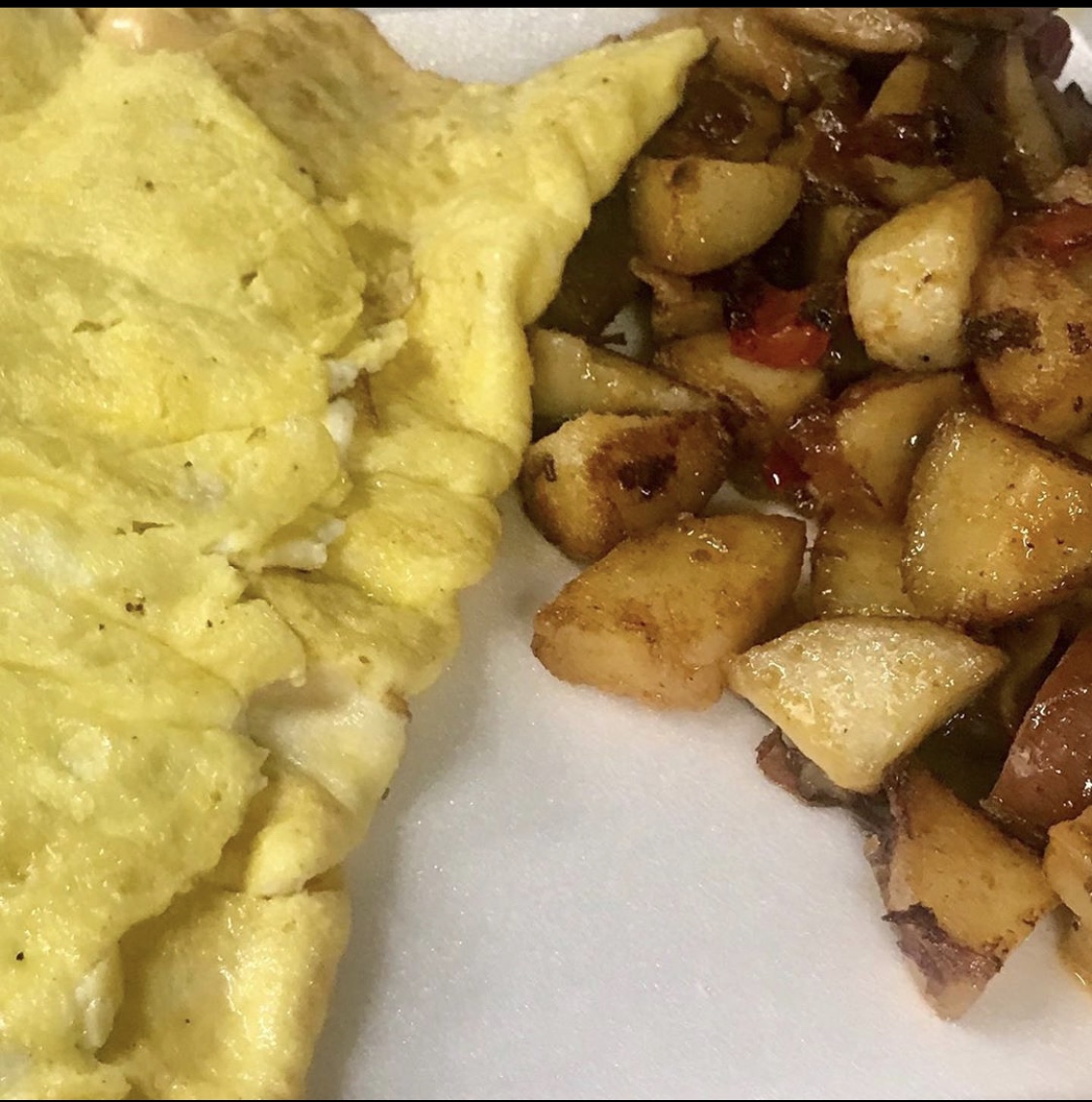 Order Plain Omelet food online from Max Bialystok & Company store, Long Beach on bringmethat.com
