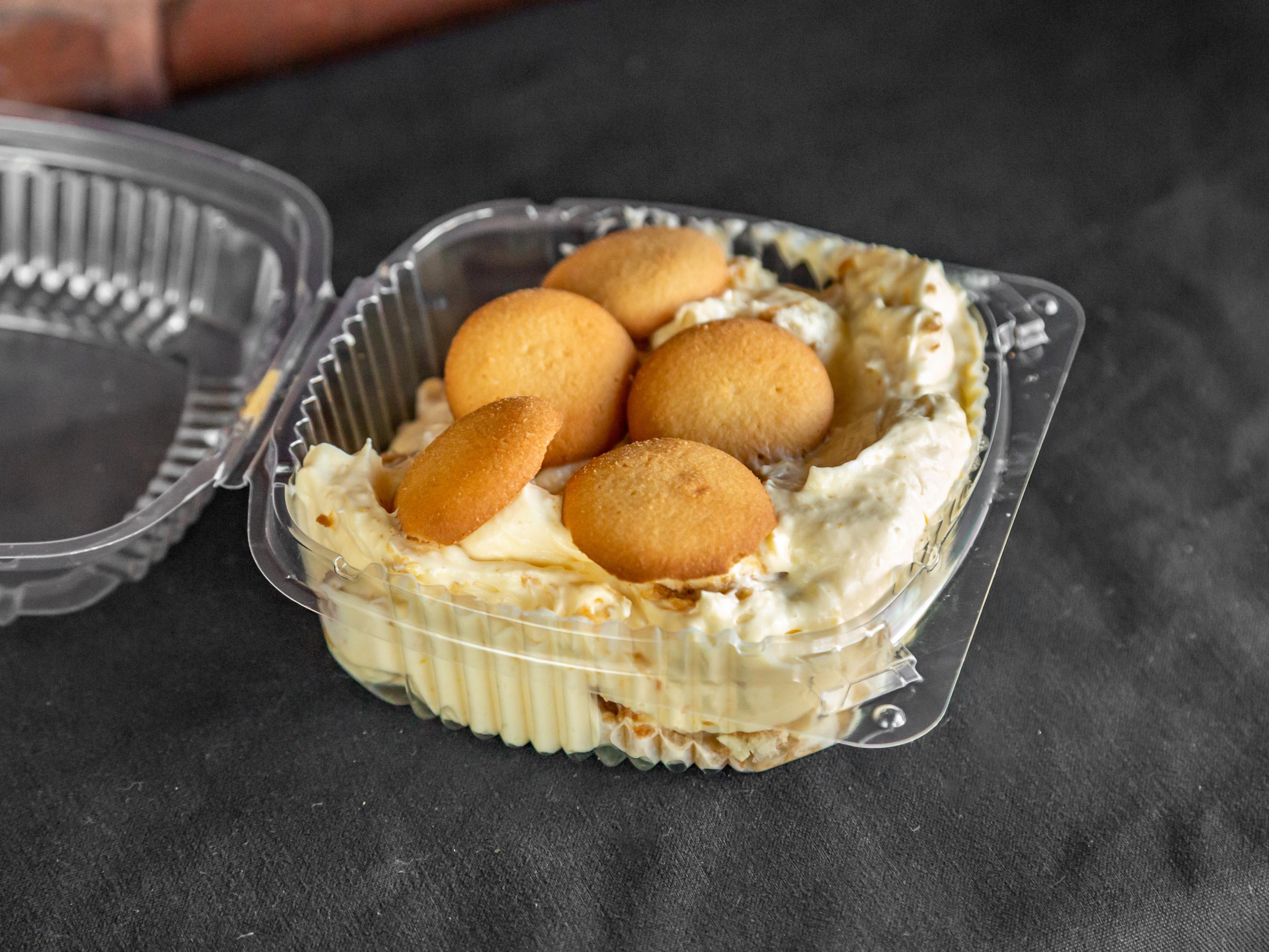 Order Banana Pudding (large) food online from Sweet Potatoes store, New Rochelle on bringmethat.com
