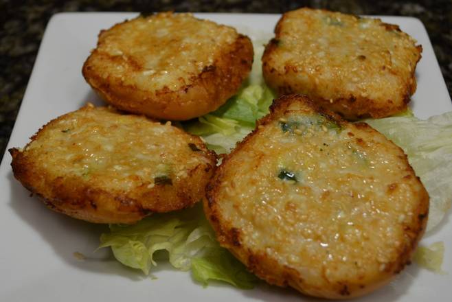Order Shrimp Toast (4 piece) food online from Golden Crown Chinese Restaurant store, Amherst on bringmethat.com