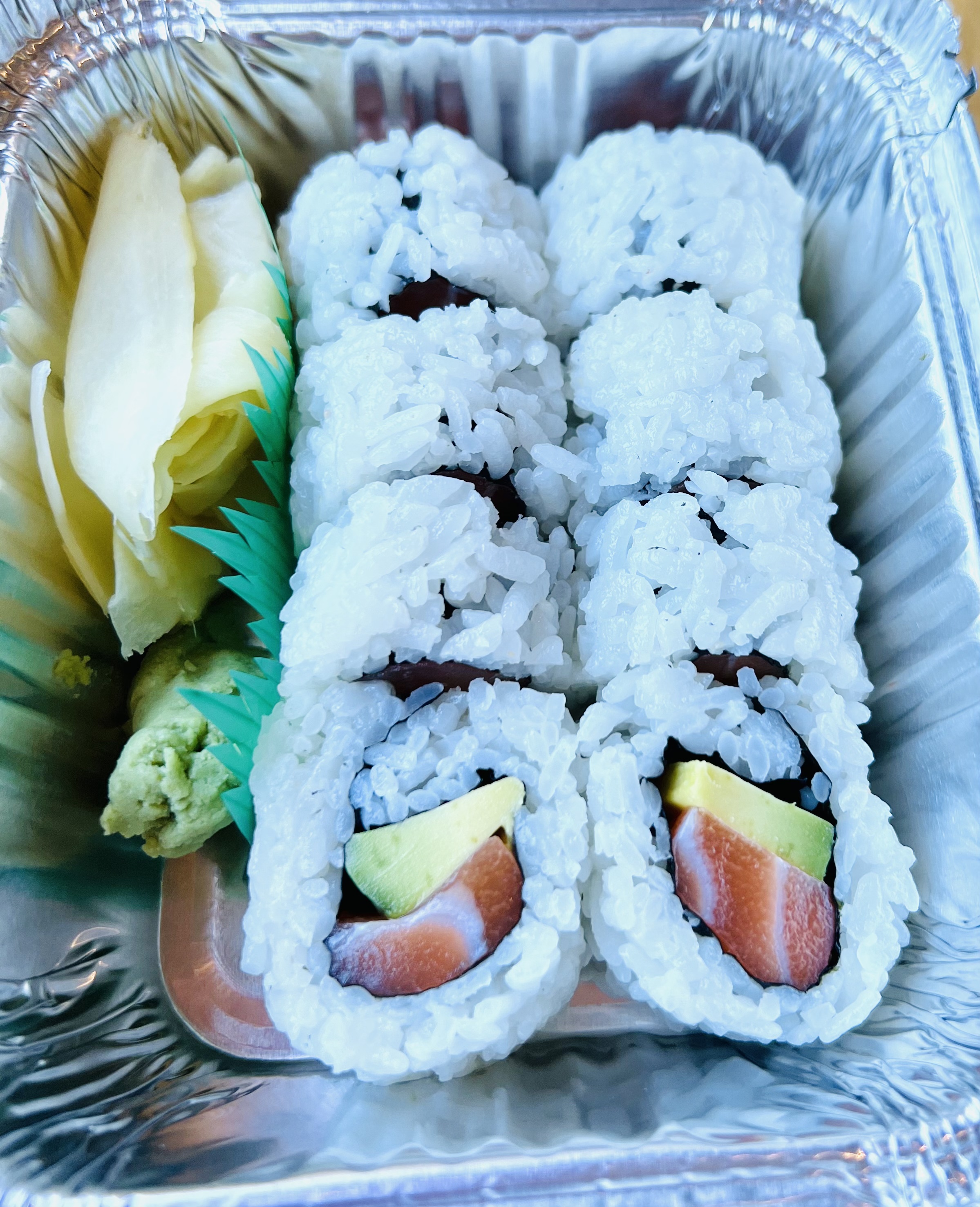 Order Salmon Avo Maki Roll food online from Ninja Sushi&Thai store, Chicago on bringmethat.com