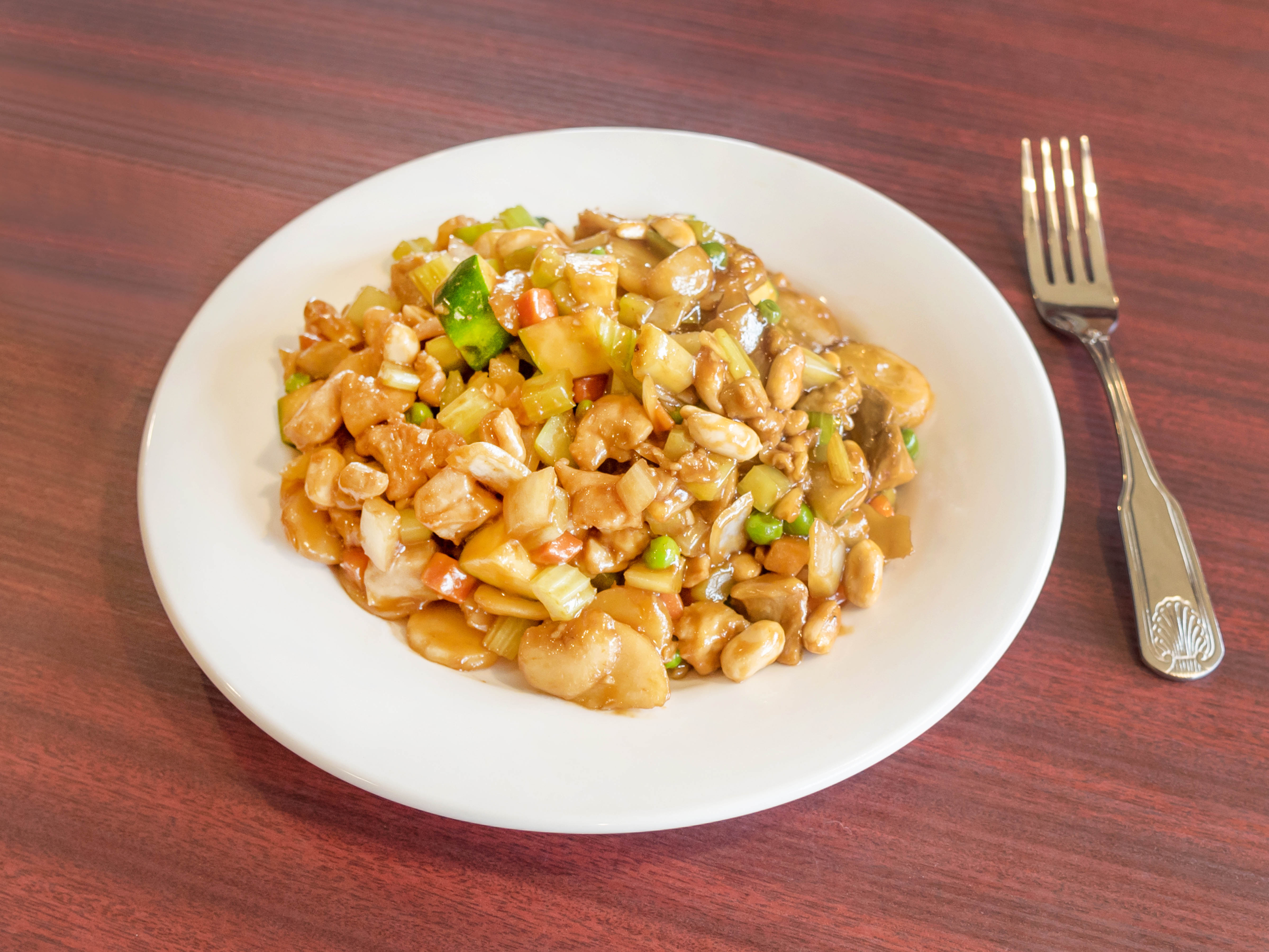 Order Kung Pao Chicken food online from Vegas Chinese Restaurant store, Portland on bringmethat.com