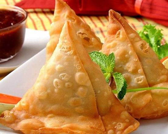 Order Samosa 2pc with Mint and Tamarind sauce food online from Garden India Grocery store, Thousand Oaks on bringmethat.com