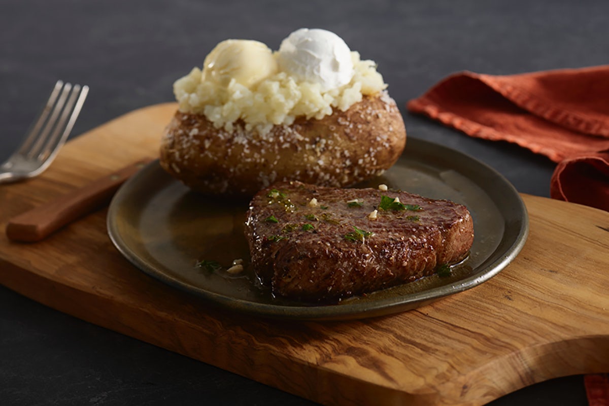 Order 6oz Top Sirloin food online from Ruby Tuesday store, Florence on bringmethat.com