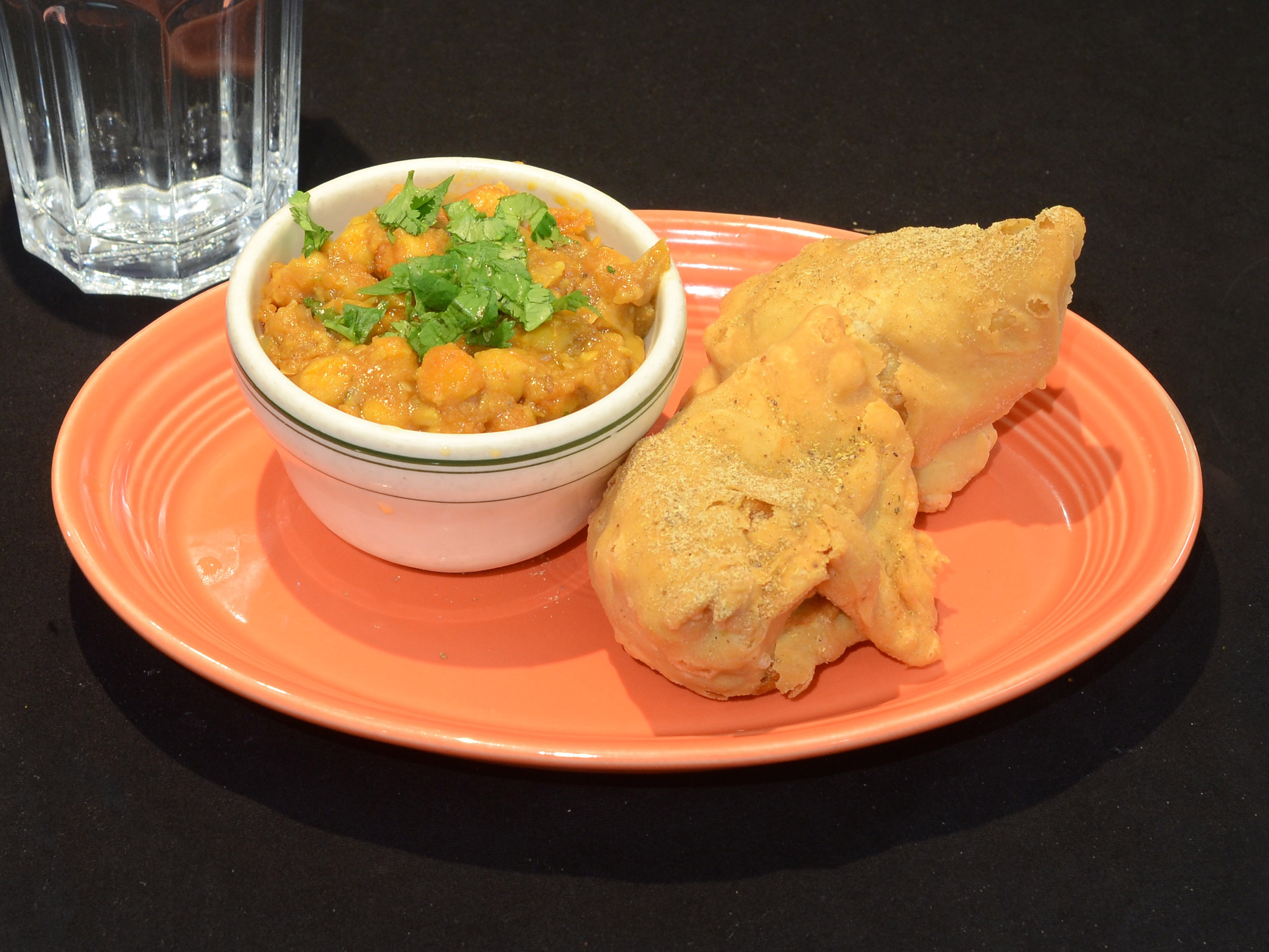 Order 2 Piece Vegetable Samosa food online from JotMahal Palace of Indian Cuisine store, Berkeley on bringmethat.com