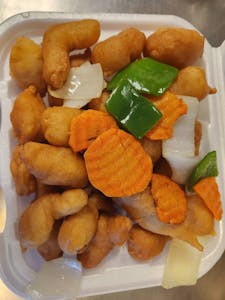 Order 301.  Sweet & Sour Chicken food online from Pearl Chinese Restaurant store, Mesquite on bringmethat.com
