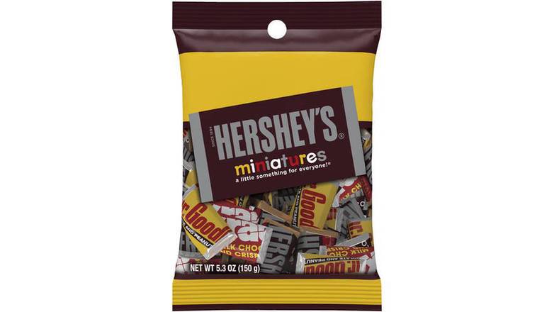 Order Hershey's Miniatures Chocolate Assortment Candy food online from Route 7 Food Mart store, Norwalk on bringmethat.com