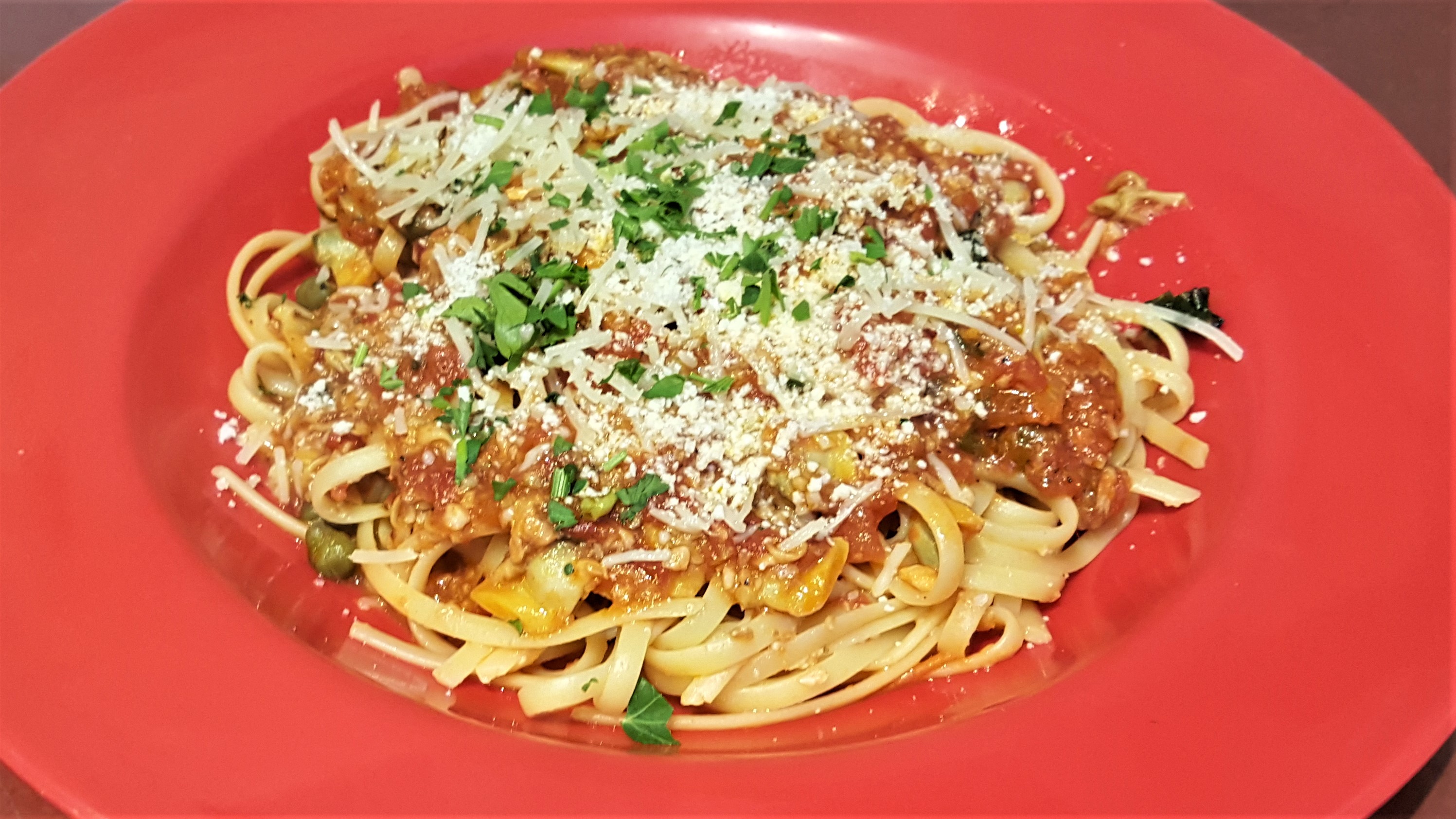 Order Linguini with Clam Sauce food online from Primo Pizza & Pasta store, Carlsbad on bringmethat.com