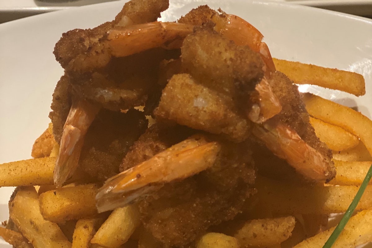 Order Fried Shrimp food online from Perrys Steakhouse & Grille store, Dallas on bringmethat.com