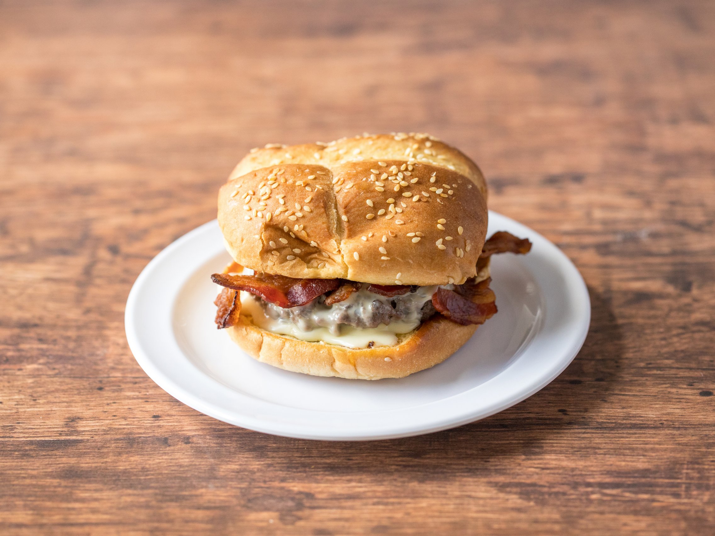 Order Bacon Cheeseburger food online from Mangia Mangia store, Boston on bringmethat.com